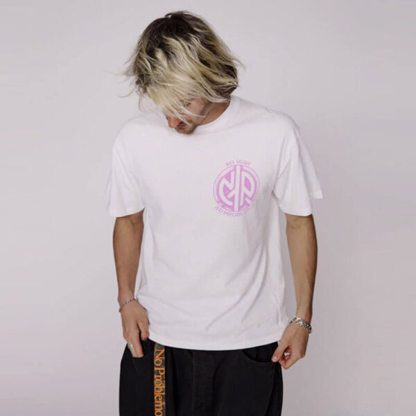 NO PROBLEMO No War Tee
