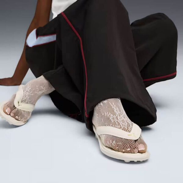 PUMA FENTY Cat Cleat Slides - Alpine Snow / Gold